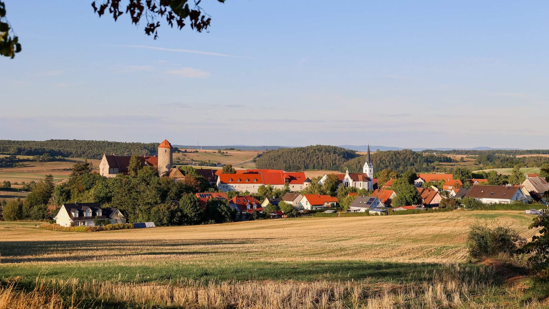 Ortsansicht Lisberg mit Burg